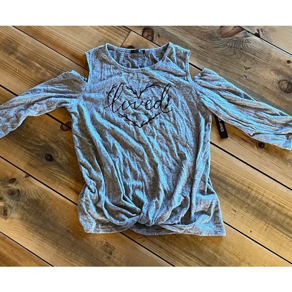 NWT! Ava James Women's Grey Long Sleeve top. "Loved John 3:16" Large. - Picture 1 of 7